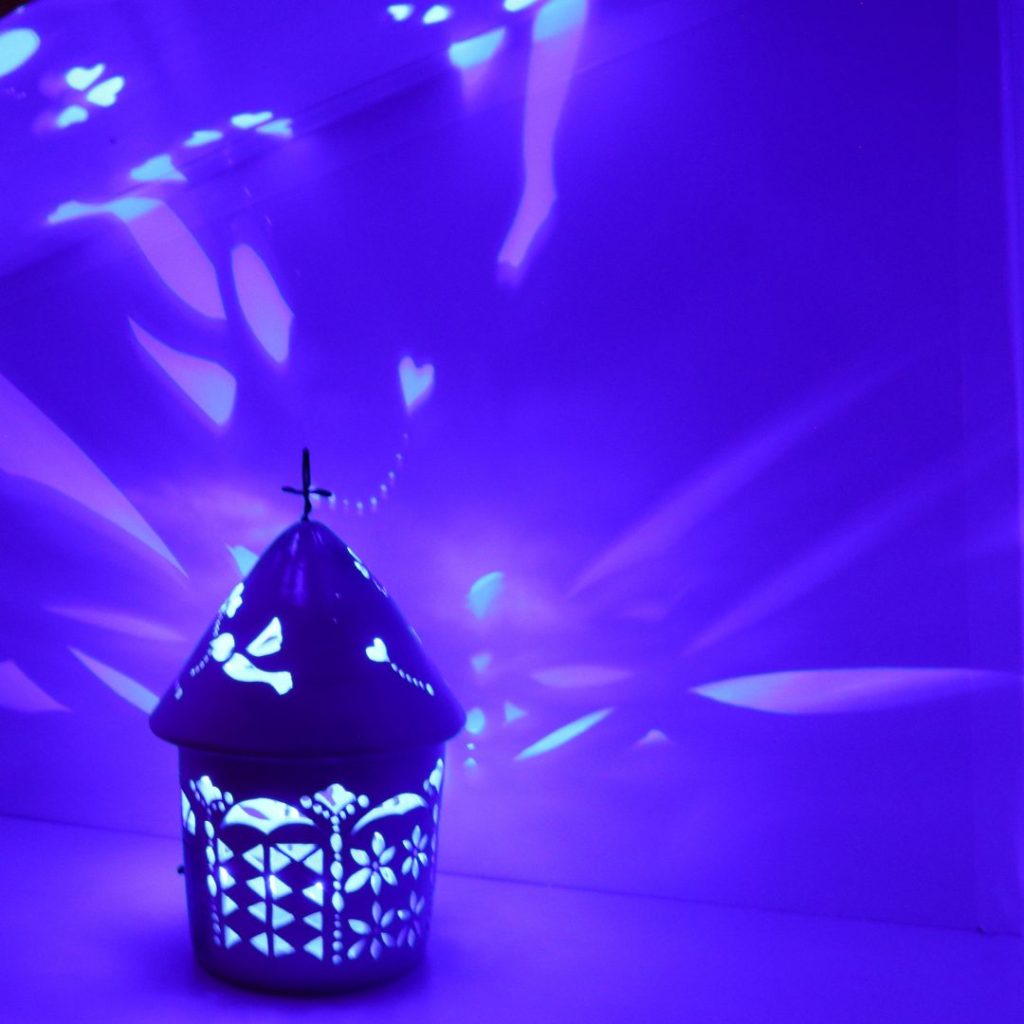 電池式LED陶器ランプシェード通販やす波窯の『幸せの教会』